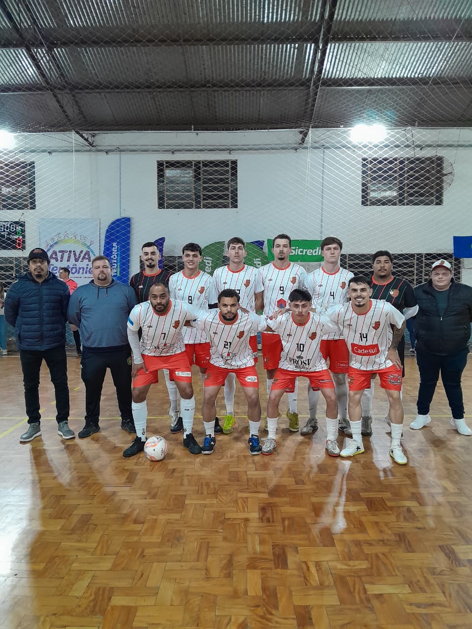 Municipal de Futsal de Teut�nia come�a com vit�rias de Ga�cho, Esperan�a e Canabarrense